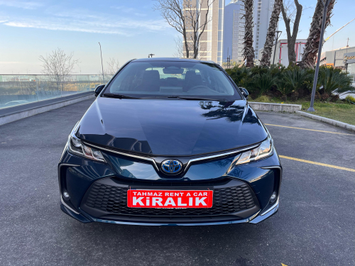 Toyota Corolla 1.8 Hybrid 2025 – Hem Ekonomik Hem Güçlü Hibrit Sürüş