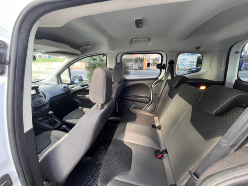 Ford Tourneo Courier Manuel – Şehir İçi ve Uzun Yolda Üstün Performans