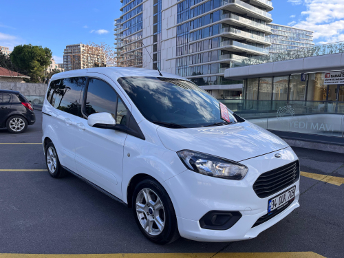Ford Tourneo Courier Manuel – Şehir İçi ve Uzun Yolda Üstün Performans