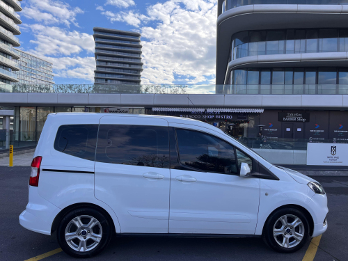 Ford Tourneo Courier Manuel – Şehir İçi ve Uzun Yolda Üstün Performans